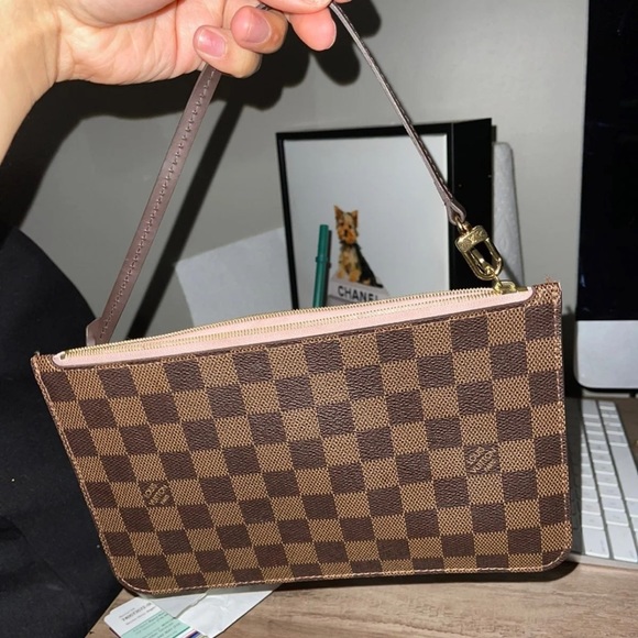 Louis Vuitton Pochette - Picture 2 of 5
